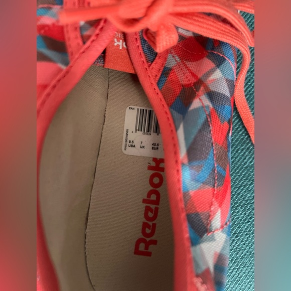 🧡💙🩵Reebok’s🧡💙🩵 - Picture 3 of 5